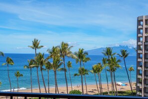 On the beach - Kaanapali Alii Residence 476 (Lahaina)