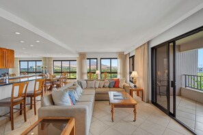 TV - Walk to Waves, Snorkeling, Golf & Restaurants (Lahaina)
