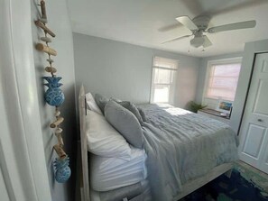 2 habitaciones, tabla de planchar con plancha, cuna de viaje y wifi 
