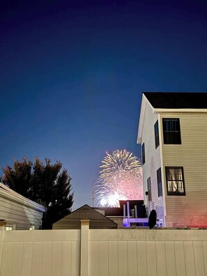 Exterior - Charming Back Bay Bungalow - Steps to Beach & Boardwalk (Wildwood)