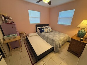 2 bedrooms, desk, free WiFi, bed sheets