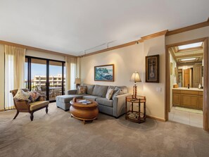 TV - Kaanapali Beach Ocean Views | Great for Families (Lahaina)