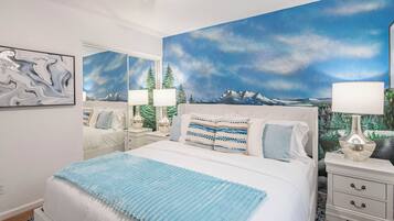 4 bedrooms, iron/ironing board, WiFi, bed sheets