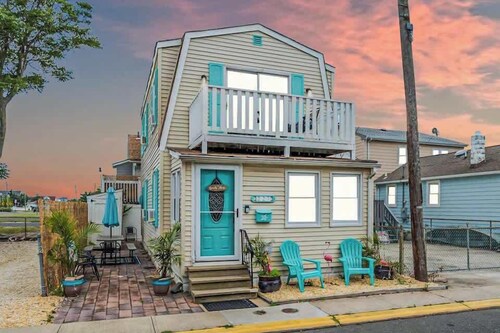 Blissful Bay House - Walk to Beach & Boardwalk