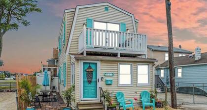 Blissful Bay House - Walk to Beach & Boardwalk