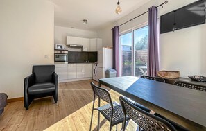 Interior - 1 bedroom stunning home in Sernhac (Sernhac)