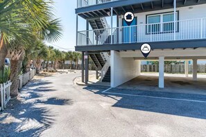 Exterior - Modern 1BR Beach Retreat – Sun & Sand Steps Away (Fort Walton Beach)