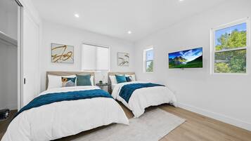 Deluxe Double Room | Free WiFi