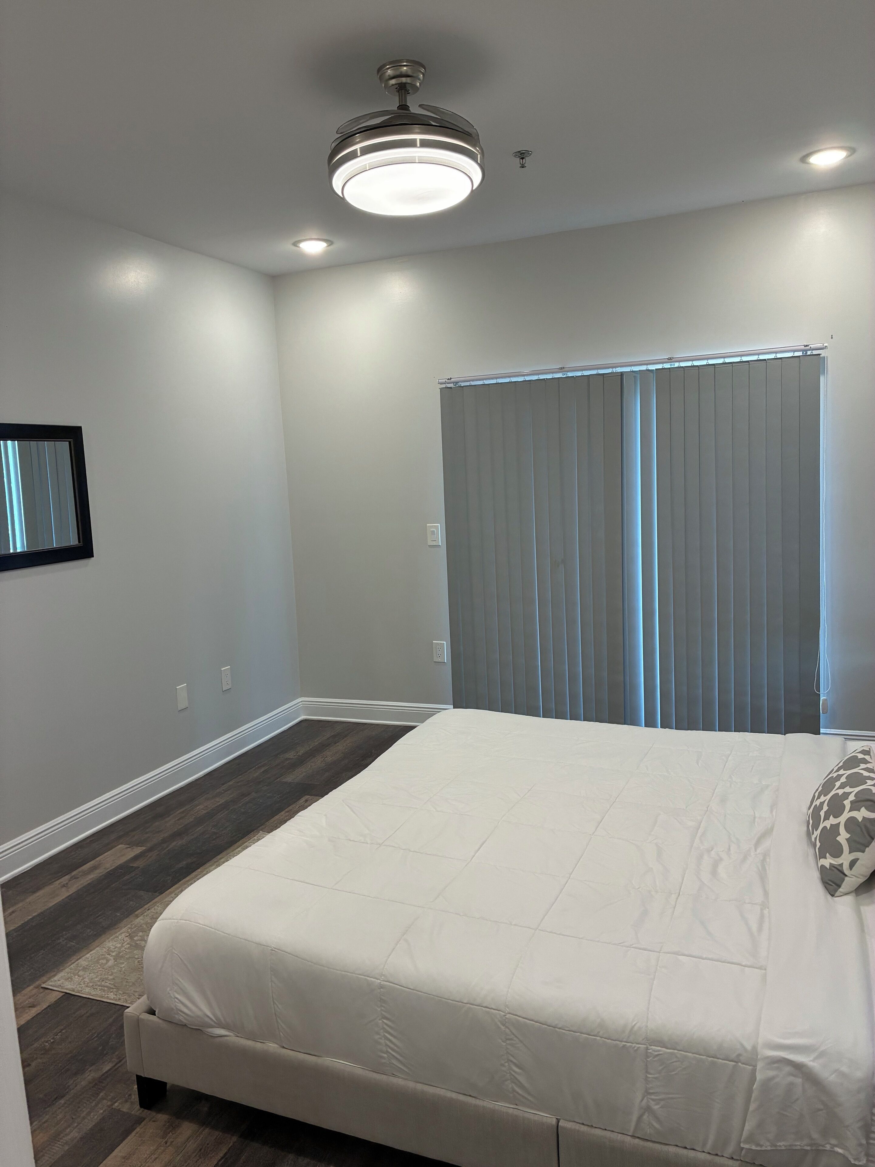 1 chambre, fer et planche à repasser, Wi-Fi, literie fournie