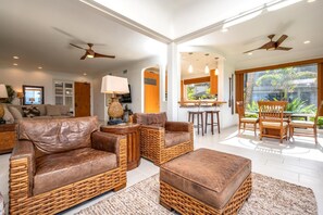 Living area - Kapalua Bay Villas | 4 Free Rental Cars | KBM Resorts | 180 Degree Views | 4 Units, 6 Bedrooms | ML-2056 (Lahaina)