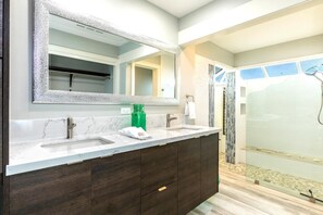 Shower - Kapalua Bay Villas | 4 Free Rental Cars | KBM Resorts | 180 Degree Views | 4 Units, 6 Bedrooms | ML-2056 (Lahaina)