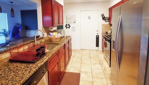 Microwave, oven, stovetop, dishwasher - Fun & Charming 3-Bed/2-Bath Austin Gem! Central AC/big yard/pet friendly (Austin)