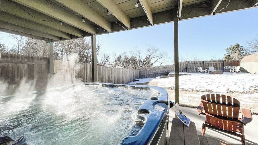 Sunset Mesa Hideaway with Hot Tub