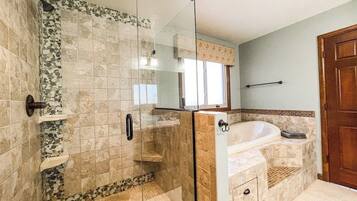 House, Mountain View | Bathroom
