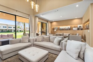 Villa - Bright and Modern Townhome at Magic Village - Superb Disney Location (Kissimmee)