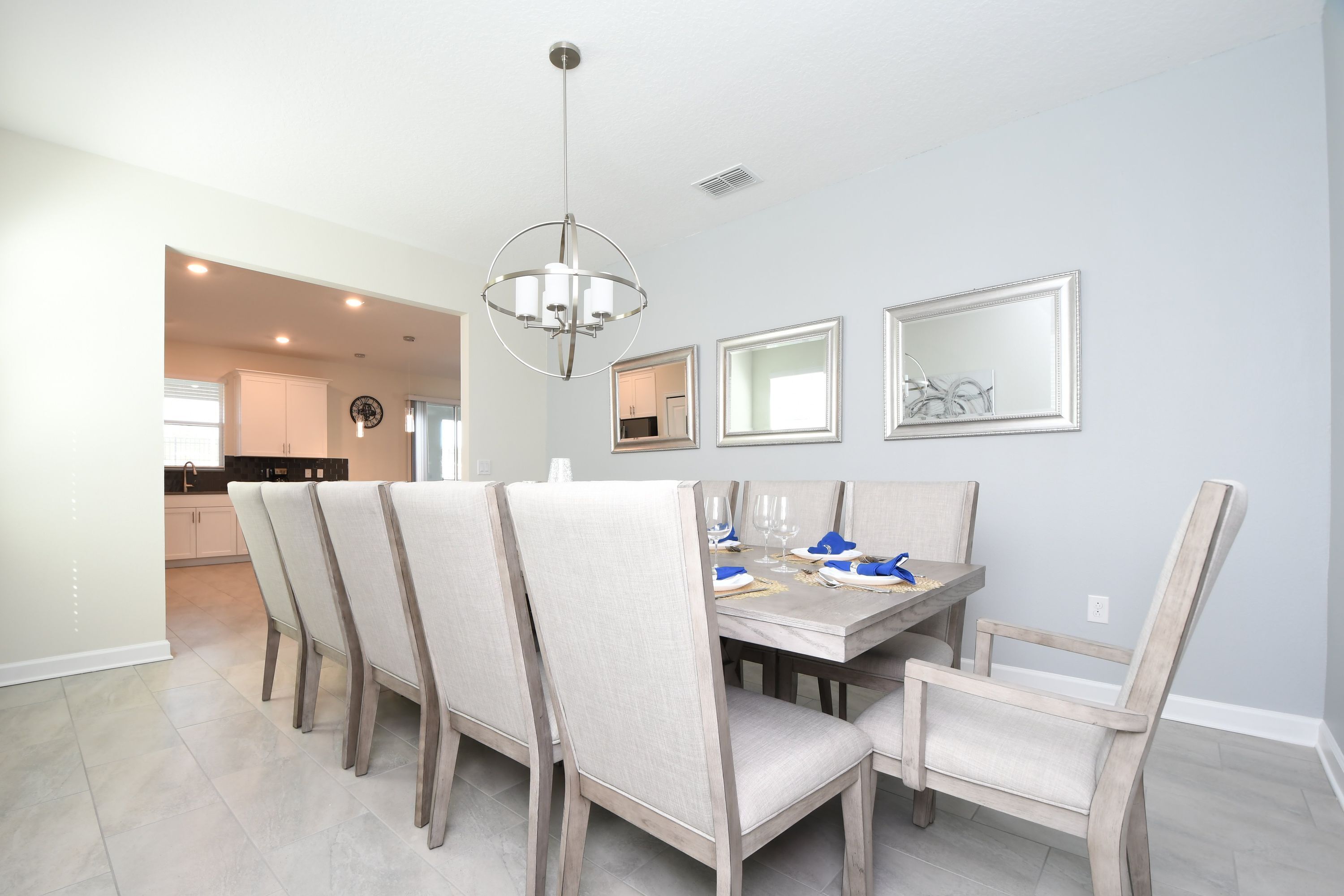 Rumah, akses difabel | 6 kamar tidur