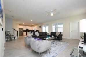 House, Accessible | 6 bedrooms - Modern Oasis Near Shopping n Golf Course w Pool (Davenport)