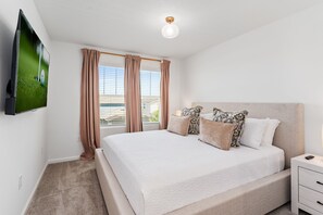 5 bedrooms - Fun-filled Solara Stay w Pool Resort Access (Kissimmee)
