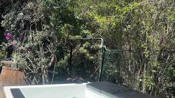 Bañera de hidromasaje privada