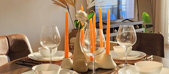 Relaxing Home, F1, Airport ,Yas Mall, Sea World