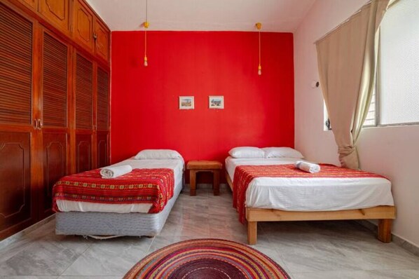 مساحة عمل للكمبيوتر المحمول