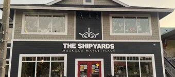 Luxury Muskoka Beach Retreat, Games Room & Hot Tub