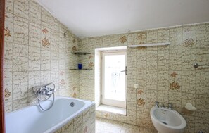 Bathroom - 2 bedroom nice apartment in Casal Velino (Casal Velino)