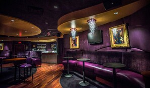 Bar (in der Unterkunft)