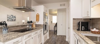 Private Pool, Game Room, Backyard TV + Fenced Yard