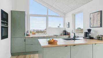 KylskÄp, ugn, spishÀll och diskmaskin