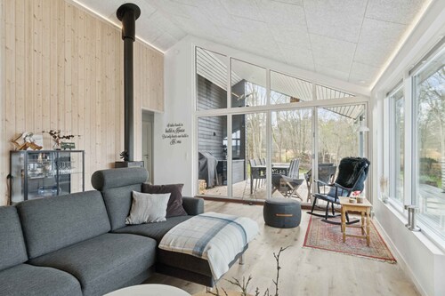 Stylish energy-efficient holidayhome near by sea