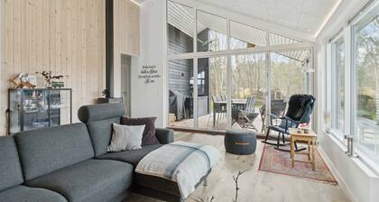 Stylish energy-efficient holidayhome near by sea