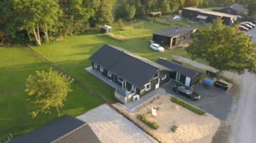 Stylish, energy-efficient holidayhome near by sea