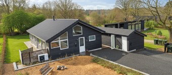 Stylish energy-efficient holidayhome near by sea