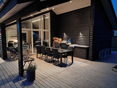 Stylish, energy-efficient holidayhome near by sea