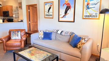 Smart TV, fireplace, video games, books
