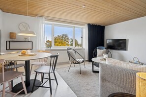 Dining - Beautifull 2-room apartment with sea view (Allinge)
