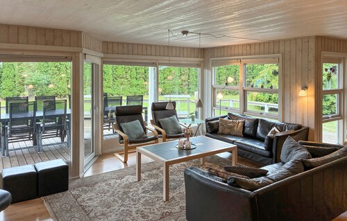 Lovely home in Væggerløse with sauna