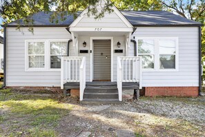 تفاصيل الفندق من الخارج