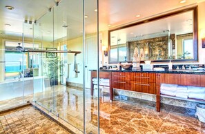 Shower - Honua Kai |  Free Rental Car | KBM Resorts | President's Suite | Single Unit, 3 Bedrooms | HKH-501 (Lahaina)