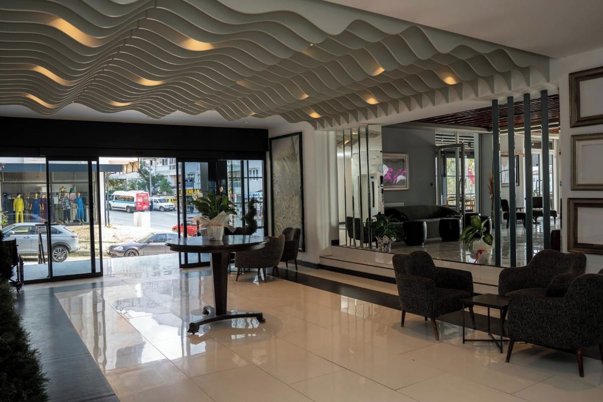 Lobby lounge