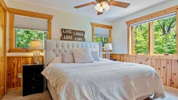 4 bedrooms, desk, iron/ironing board, travel crib