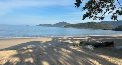 House 1 minute walk from the beach, sleeps 12, gated community with 24-hour security.