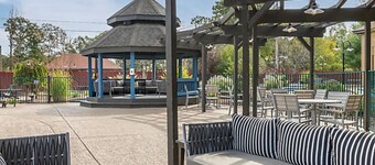 BLOCK Falls Village 1br