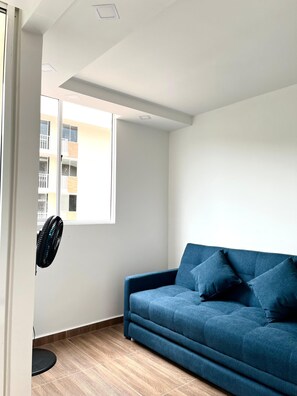 Living area - Cozy apartment in a gated community with swimming pool (Villeta)