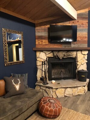 Interior - Kelley’s Kabin (Big Bear)