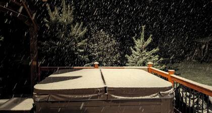 large ski ranch hot tub close to killington pets ok