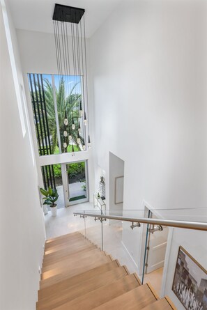 Interior - 334 5BR Villa – Pool & Spa | Sleeps 12 Walk to Ave (Delray Beach)