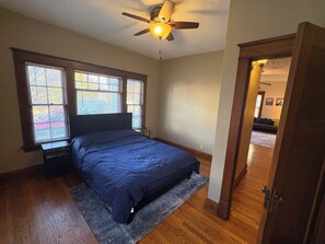 4 bedrooms, WiFi, bed sheets