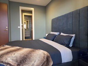 4 dormitorios, tabla de planchar con plancha, wifi y ropa de cama